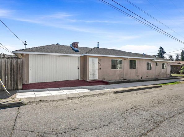 3012 Minna Ave, Oakland CA 94619