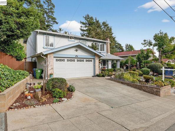 5827 Cold Water Drive, Castro Valley CA 94552