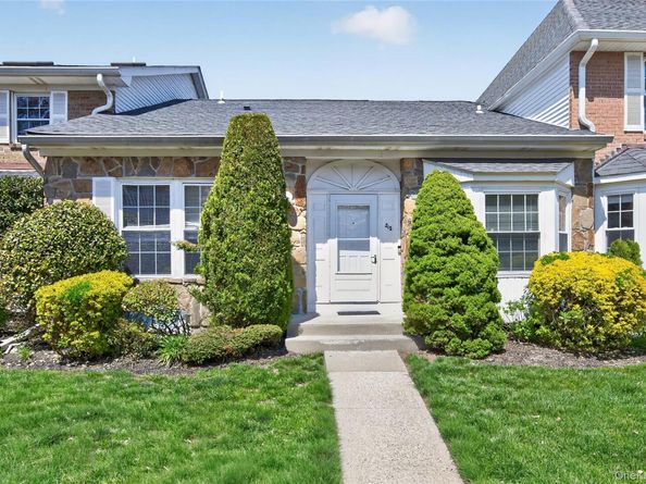 215 Summit Way, Syosset NY 11791