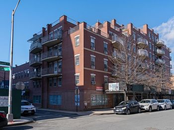3506 Leavitt Street