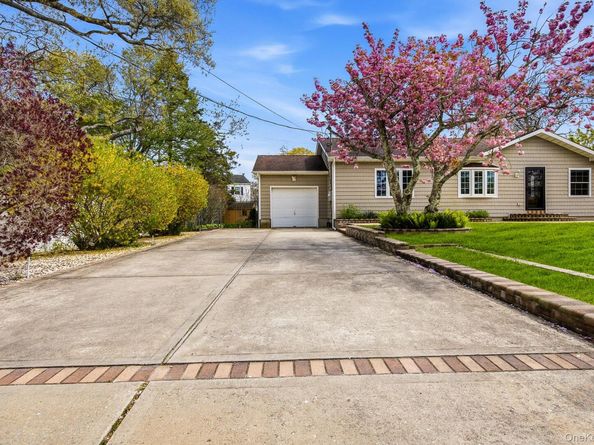 46 Lafayette Drive, Shirley NY 11967