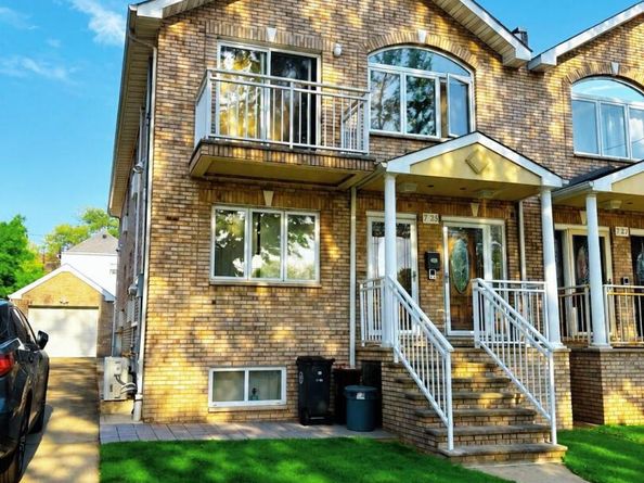 725 126th Street, College Point NY 11356