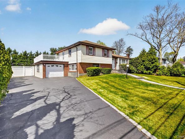 141 Cold Spring Road, Syosset NY 11791