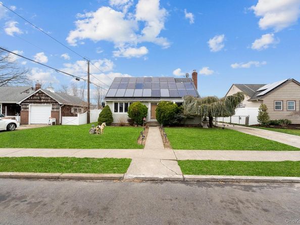762 Buchanan Road, East Meadow NY 11554