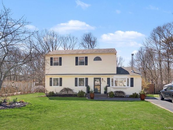 64 sweetbriar Drive, Mastic NY 11950