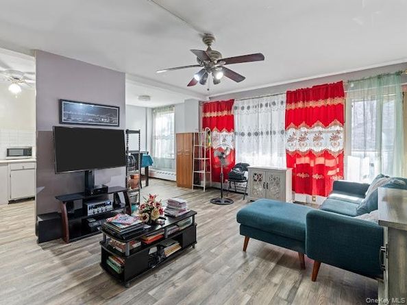 12425 Flatlands Ave Flatlands Ave, Brooklyn NY 11208