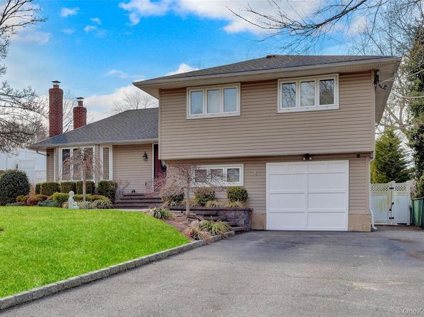 34 Hunter Place, Smithtown NY 11787