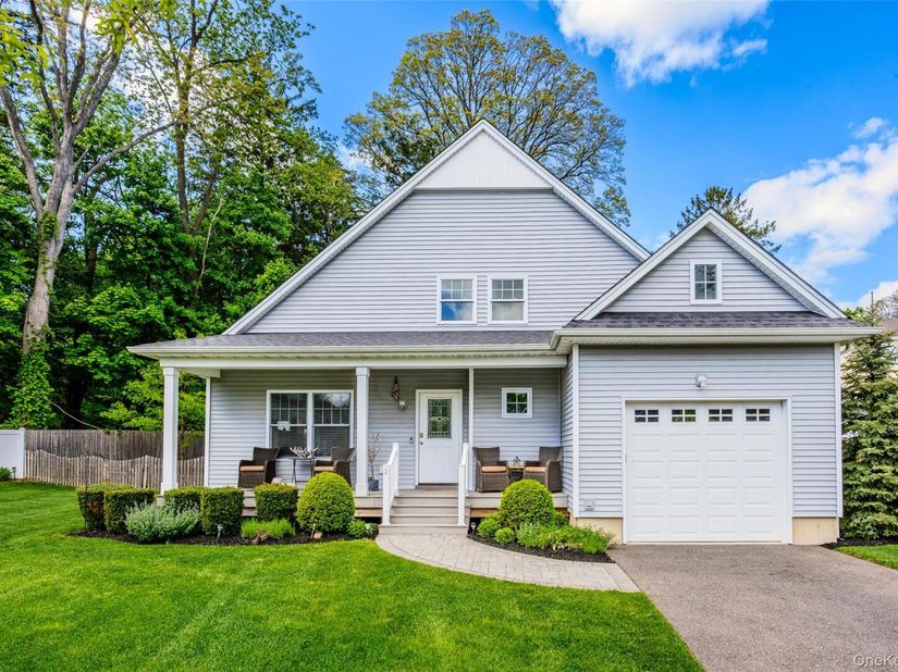 3 Clear Creek Court, Huntington Station NY 11746