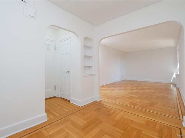 2685 Creston Avenue 2G, Bronx NY 10468