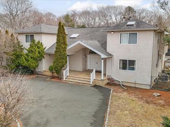 24 Wisteria Drive