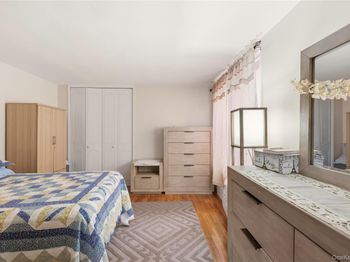 1165 E 54th Street