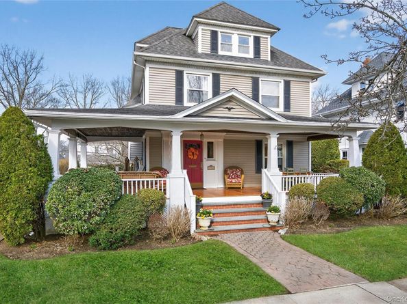 114 Roosevelt Street, Garden City NY 11530