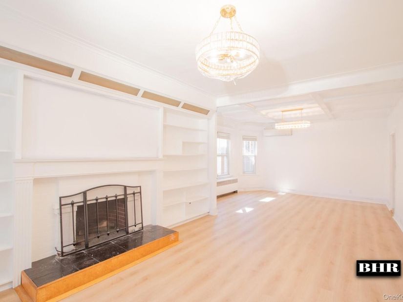 154 Beaumont Street, Brooklyn NY 11235