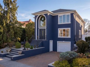 141-16 11th Avenue