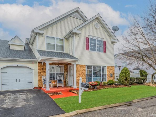 10 Tracie Lane, Middle Island NY 11953