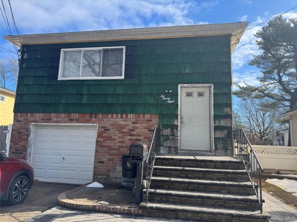 Undisclosed Address #965364, Westbury NY 11590