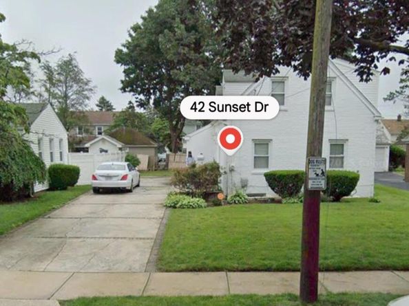 42 Sunset Drive, Hempstead NY 11550
