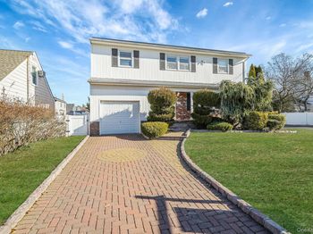 2415 Babylon Turnpike