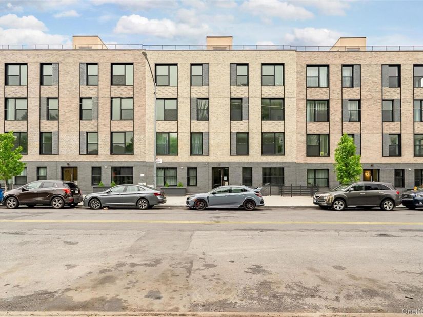 1731 Lacombe Avenue 4B, Bronx NY 10473