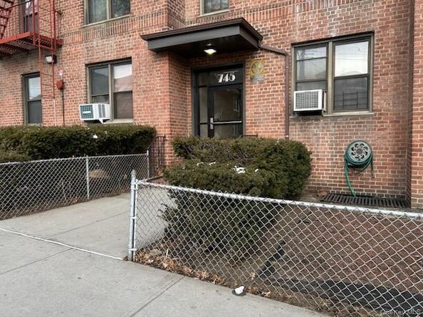 745 East 231 st 6A, Bronx NY 10466