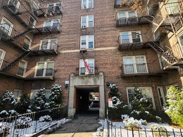 48-20 44th Street 4C, Woodside NY 11377