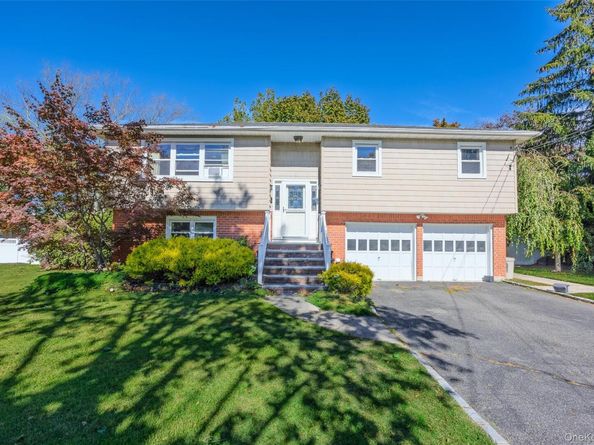 9 Grossman Street, Melville NY 11747