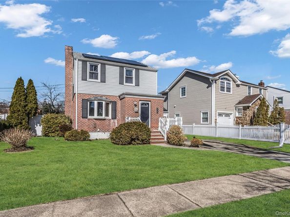 36 Amethyst Street, Elmont NY 11003