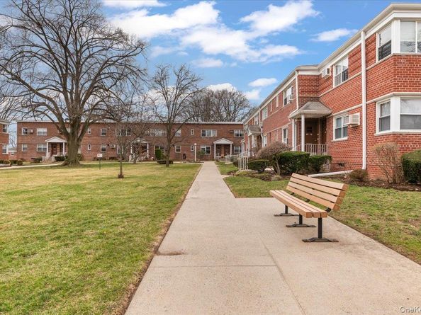 87-18 Marengo Street 2B, Hollis NY 11423