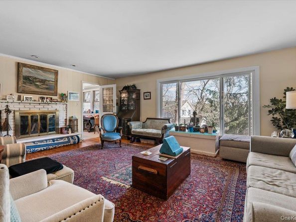 41 Lakeside Drive, Centerport NY 11721