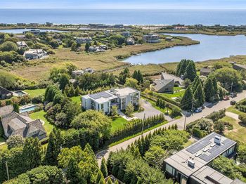 99 Pointe Mecox Lane