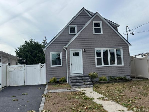 3154 Roxbury Road, Oceanside NY 11572