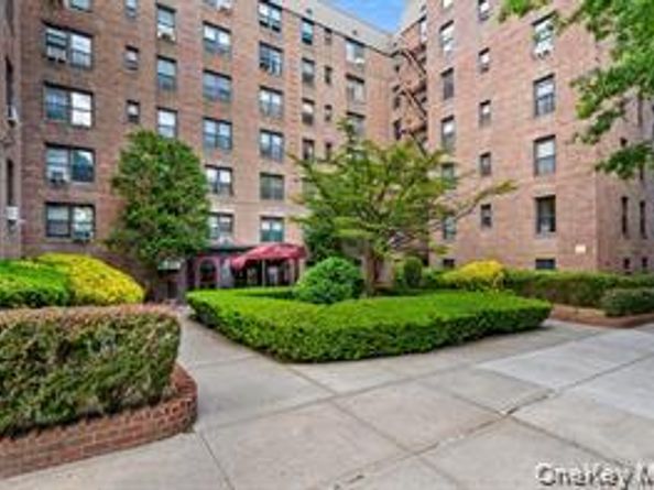 83-25 98th Street 4T, Woodhaven NY 11421