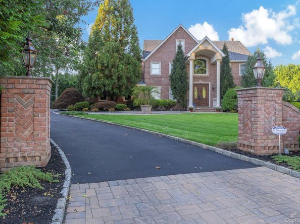 Undisclosed Address #930685, Manorville NY 11949