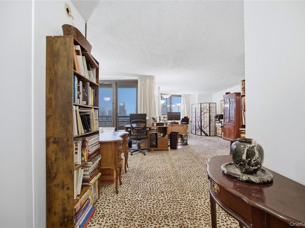 330 E 38th Street 44I, New York (Manhattan) NY 10016