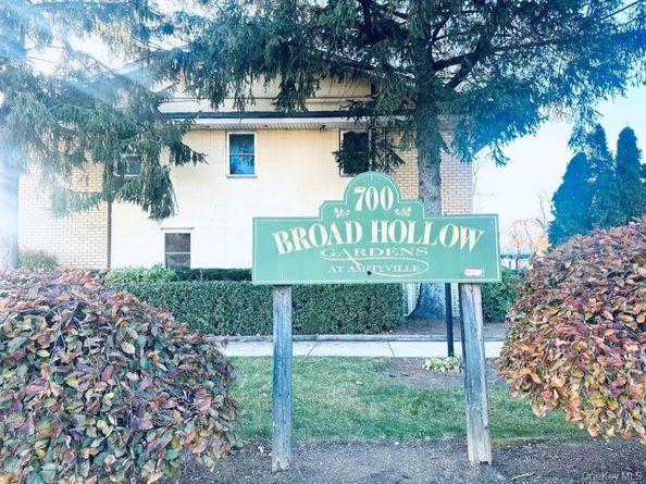 700 Broadway 26, Amityville NY 11701