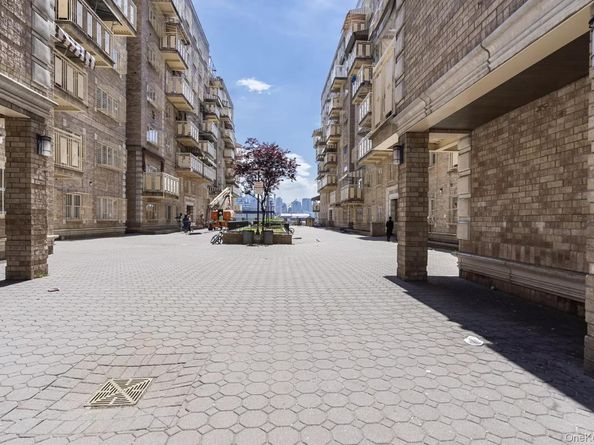 570 Wythe Avenue 6A, Brooklyn NY 11249