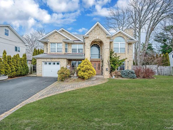 120 Waldo Street, Copiague NY 11726