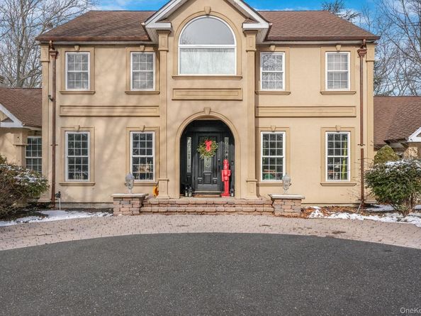 180 Miller Place Road, Miller Place NY 11764