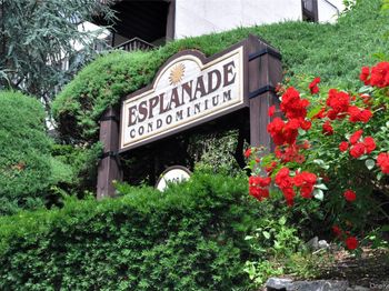 1200 Warburton Avenue