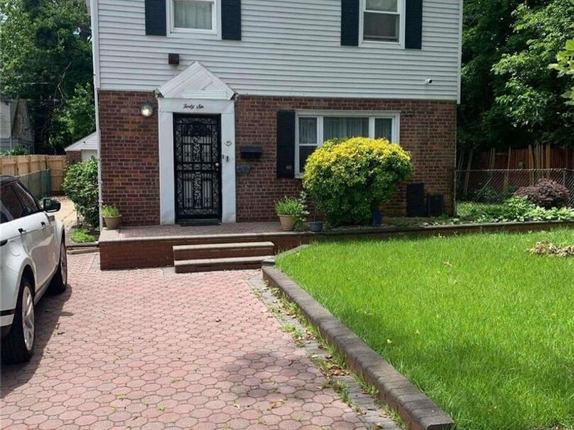 46 Hathaway Avenue, Elmont NY 11003