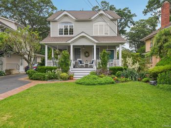 402 N Village Avenue