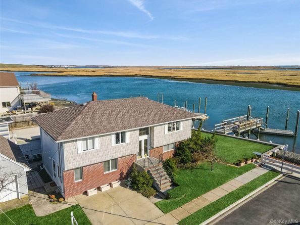 255 Delaware Avenue, Island Park NY 11558