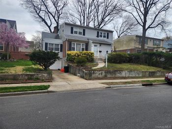 899 Cleveland Street