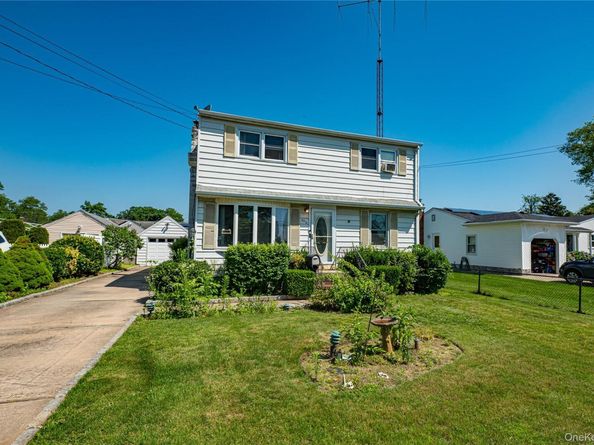 926 9th Street, West Babylon NY 11704