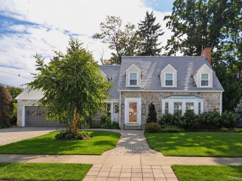 186 Voorhis Avenue, Rockville Centre NY 11570
