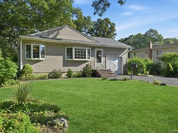 25 W Oakdale Street
