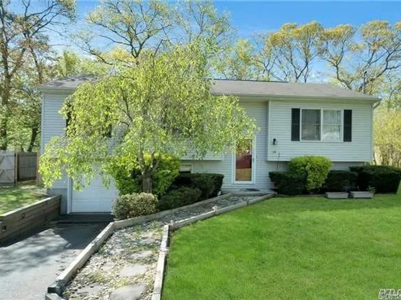 16 Prince Street, Patchogue NY 11772