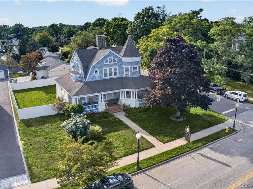 258 N Ocean Avenue, Patchogue NY 11772