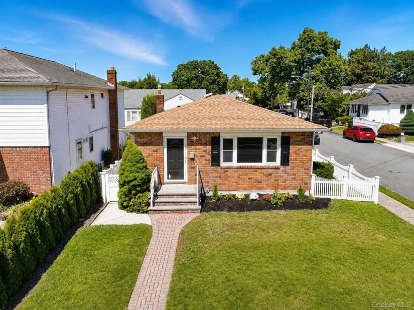 12 Grant Avenue, Bethpage NY 11714