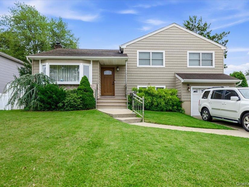 2664 Grayson Drive, East Meadow NY 11554
